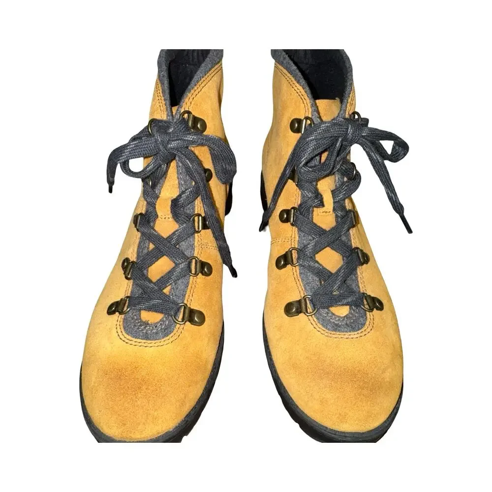 Clarks Women's‎ Lumberjack Suede Hiking Ankle Boots Size US 10 EU 41.5